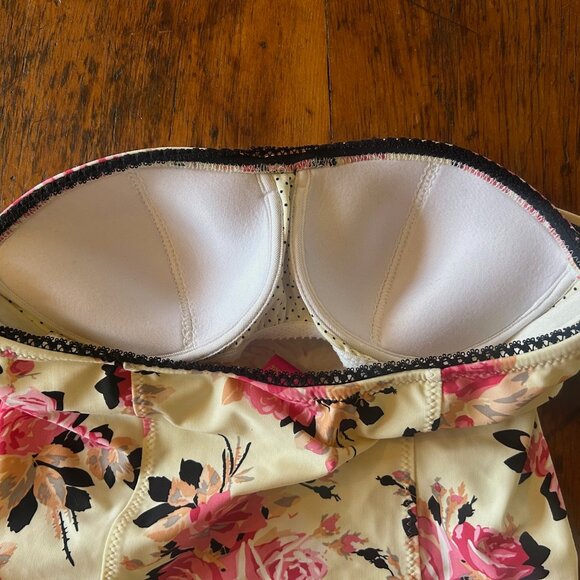 Betsey Johnson Gypsy Rose Halter Top - Picture 9 of 10